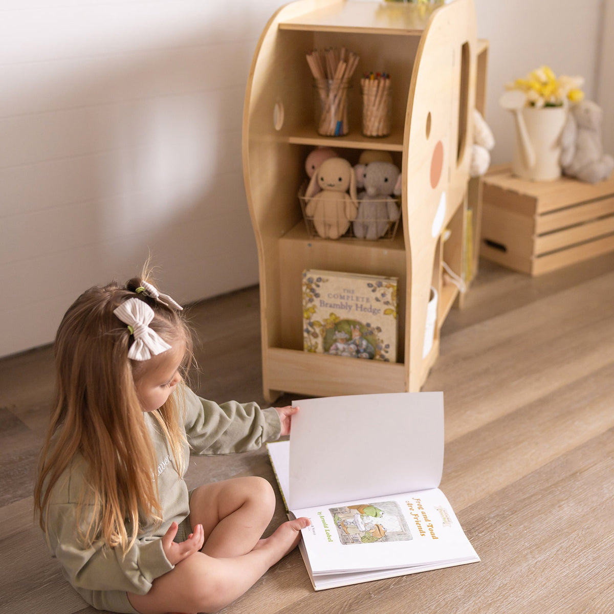 MEEYOO Montessori Bookshelf with Elephant Shape
